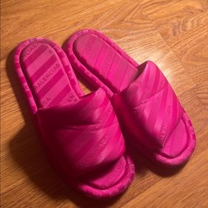 Balenciaga hotel slipper pink